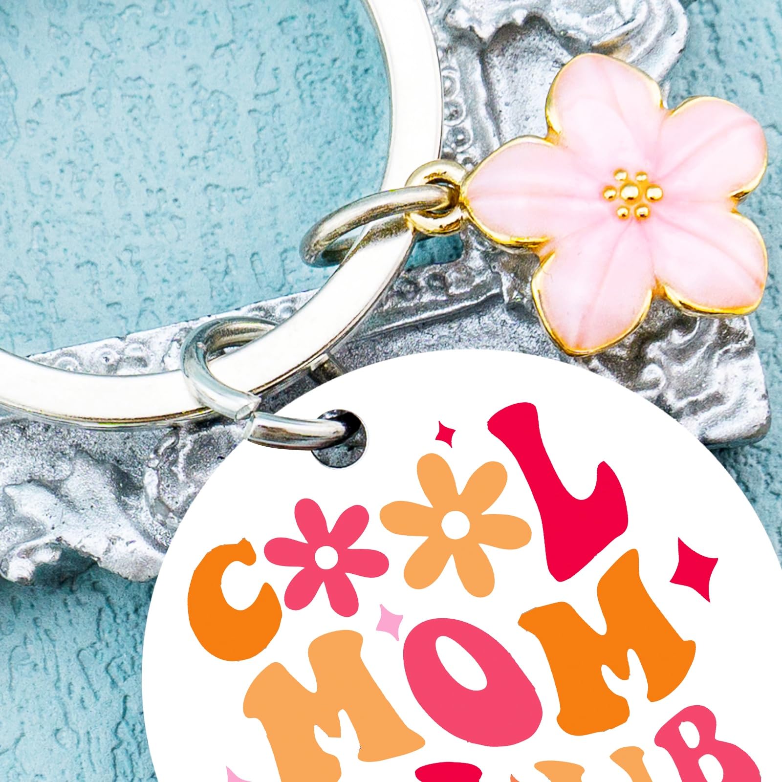 igvean Mothers Day Mom Gifts Cool Moms Club Keychain Funny Gifts for Mom from Daughter Son Kids Unique Birthday Christmas Gifts for New Mom Pregnant Mom Gifts For Women