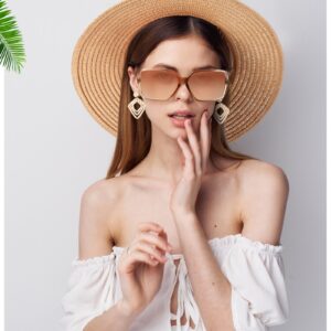 Glitopper 5 Pcs Women Beach Hat and Straw Crossbody Bag Rattan Earrings Sunglasses Summer Shoulder Bag for Summer Beach