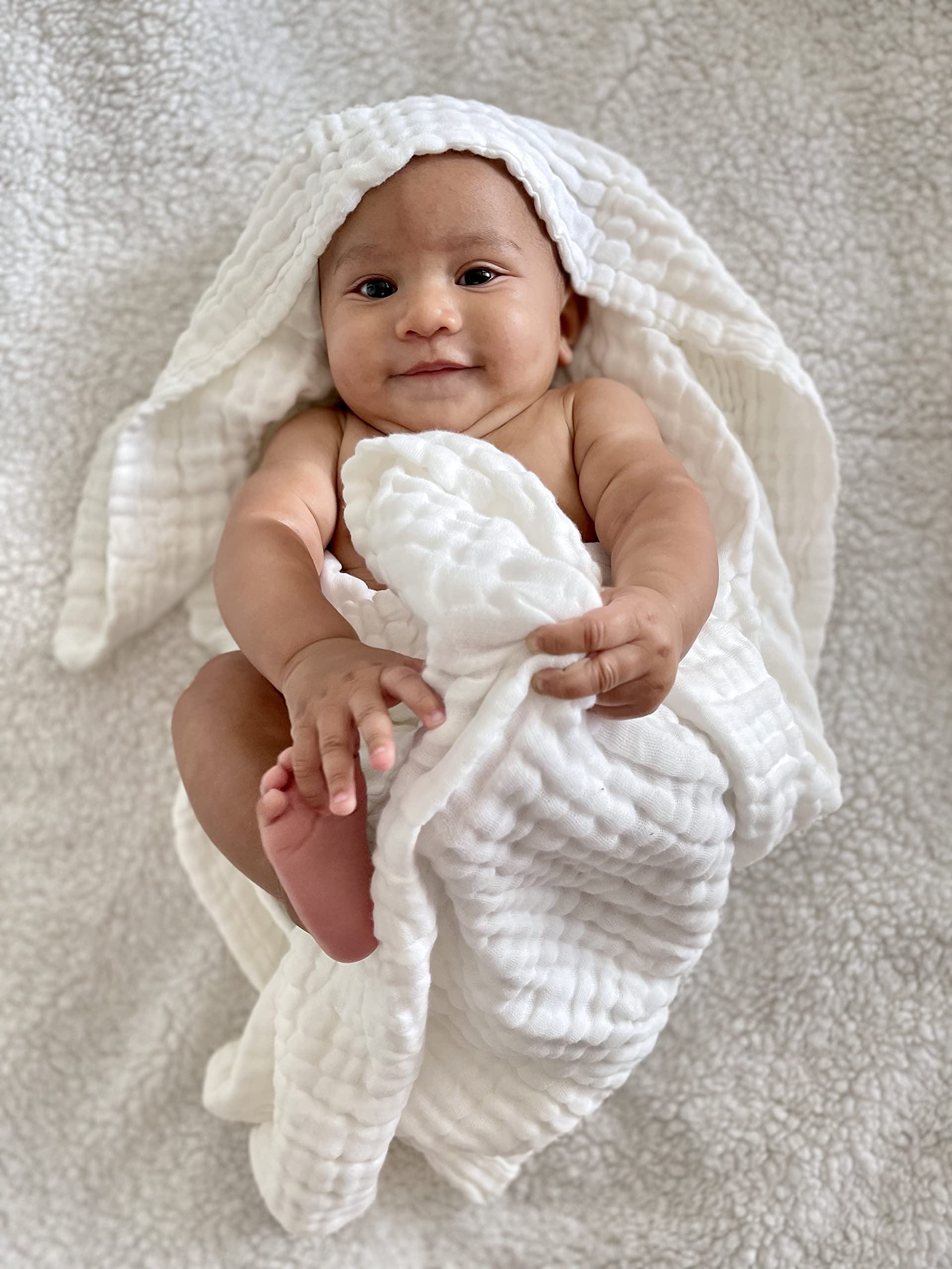 Leyl&Ari Basic Toddler Blanket - Organic Baby Towel - Baby Toddler Muslin Quilt- Crib Blanket - 3 Layers Organic Cotton Baby Blanket- 40"X40" (Snowy White)