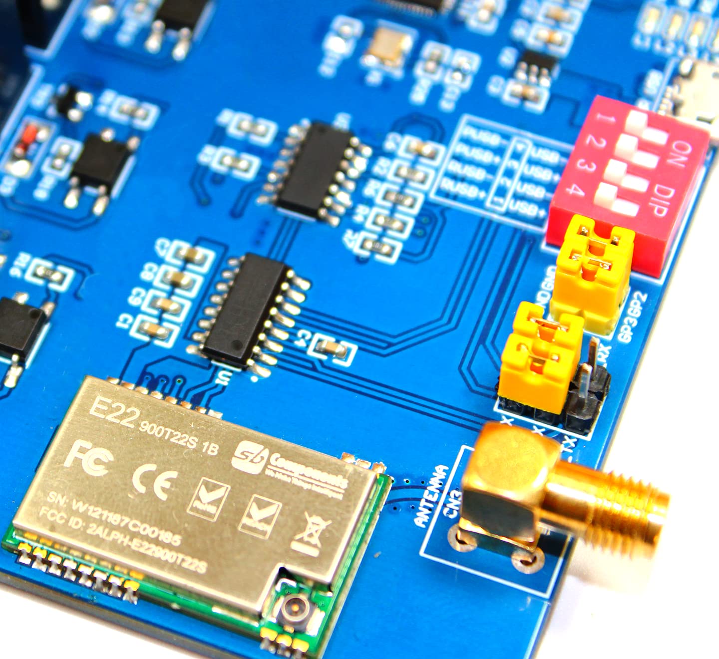 GatePi 4 Channel - LoRa Based Relay Board 4 Channel Relay with LoRa Module Based on Raspberry Pi 2040 Smart Data Transmission LoRa Module, Transmission up to 5 KM (915MHz)