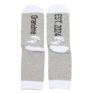 MBMSO New Grandma Gifts First Time Grandma Est 2024 Socks Grandma Announcement Gift Grandma to be Socks Baby Reveal for Grandmother (Grandma Est 2024)