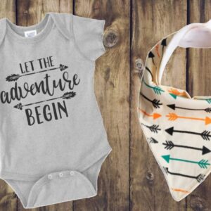 Pregnancy Gift Est 2023 - New Mom and Dad Est 2023 11 oz Mug Set with "Let The Adventure Begin" Romper (0-3 Months) - Top Mom and Dad Gift Set for New and Expecting Parents to Be - Baby Shower