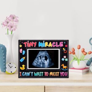 PETCEE Mothers Day Gifts for Mom Grandma Women First Mothers Day Picture Frames for Mom and Baby Grandma and Me First Mothers Day Photo Frames for New Baby Mom to be Newborn Parents Nursery Decor