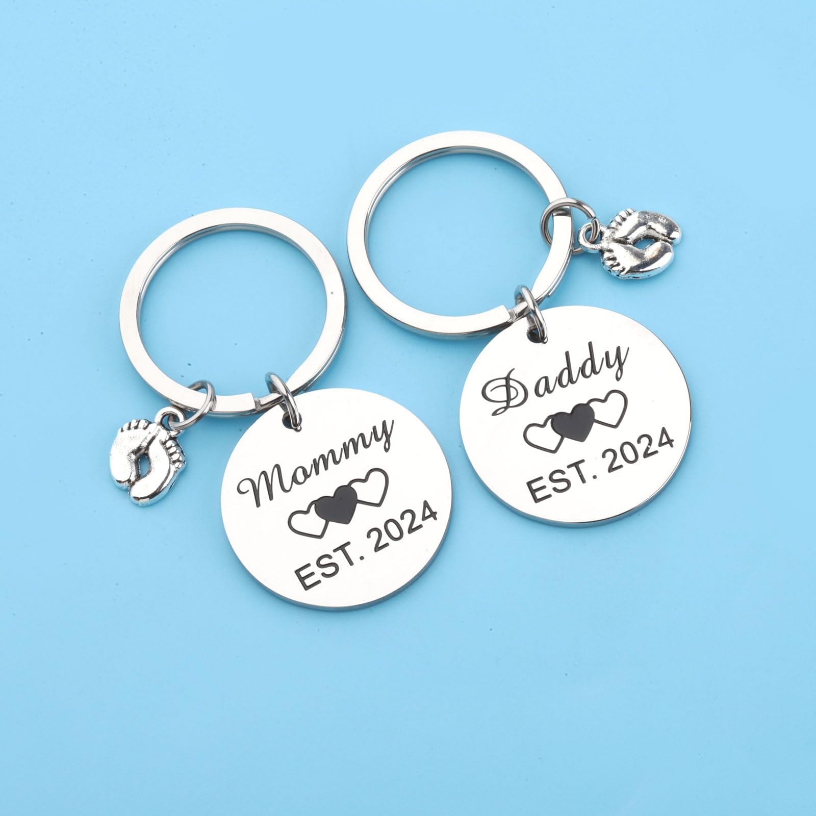 BNQL Daddy and Mommy Est 2024 Keychain Set New Parent Gifts Pregnancy Announcement Gifts for Mom First Time Parents Gifts (daddy mommy 2024 keychain)