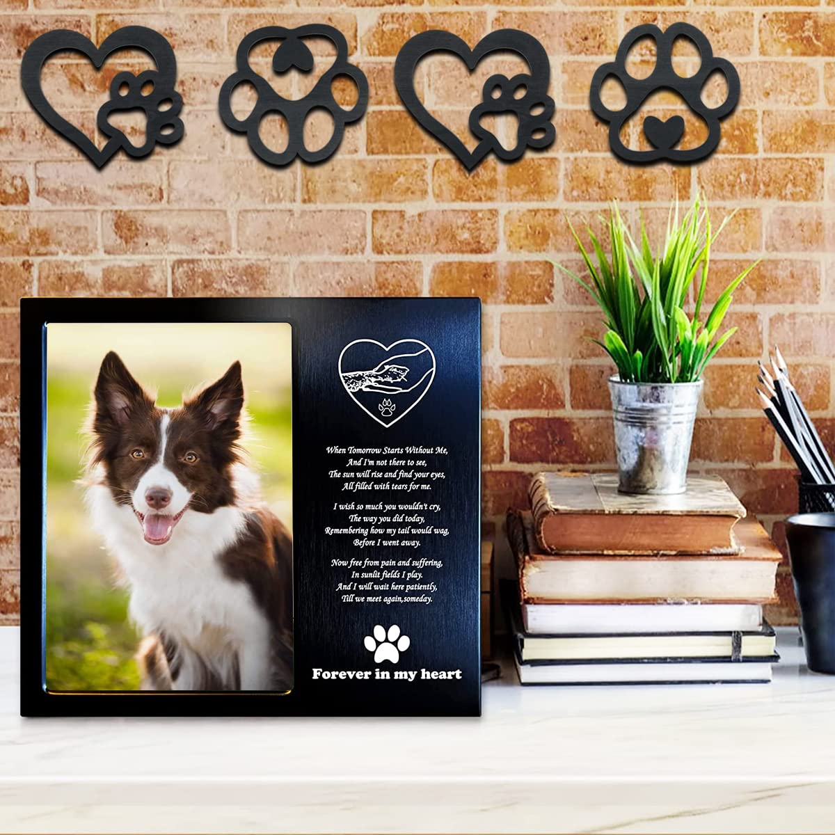 JEKEJIAJIU Dog Room Decor Paw Prints Wood Wall Art Dog Lover Wall Decor Sign for Living Room Bedroom Bathroom Nursery Dog Mom Gifts