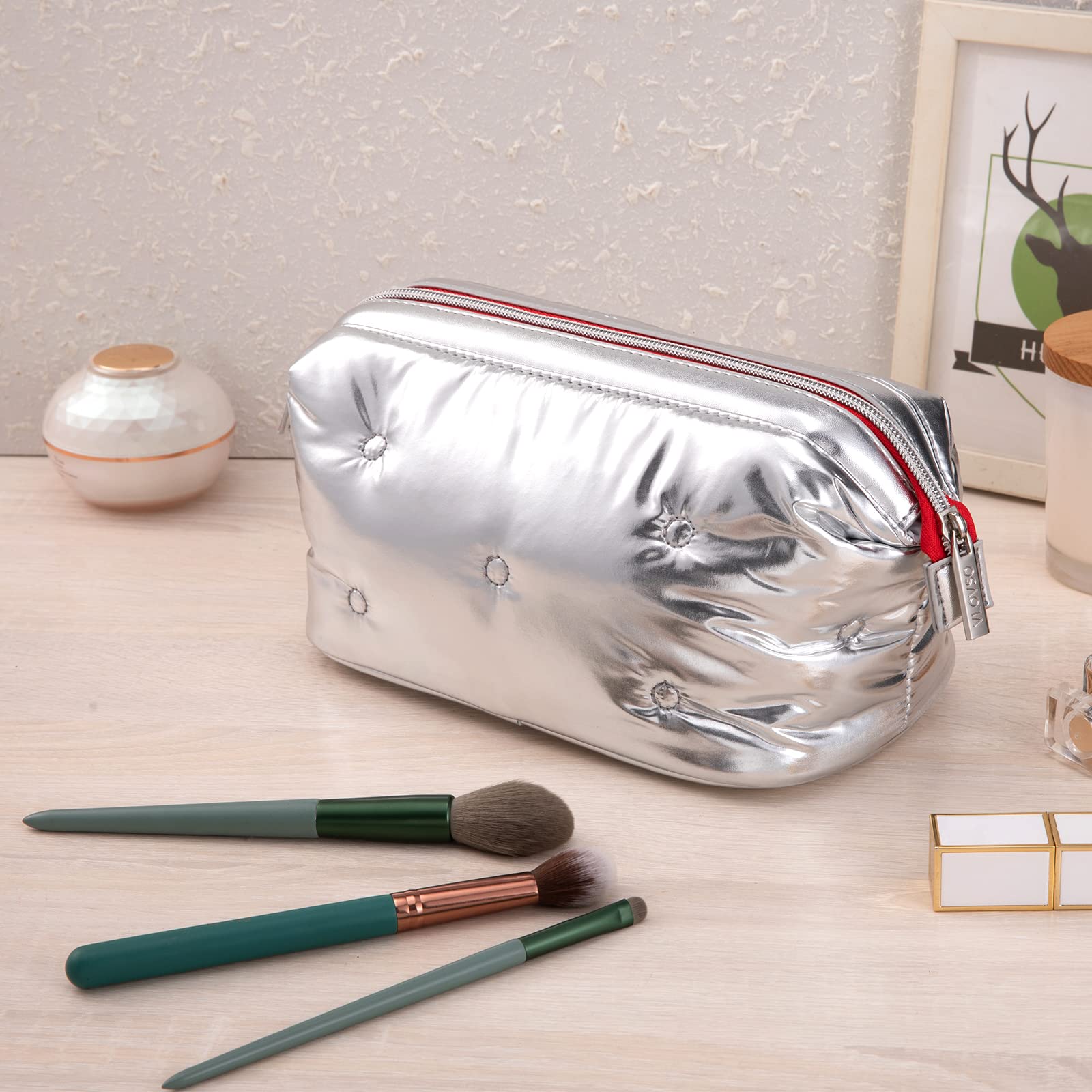 VLOVSO Large Cosmetic Bag, Waterproof Make Up Pouch Travel Cosmetic Organizer, Toiletry Bag for Women/Men, Large Capacity Portable Cosmetic Bag Storage Organizer,Travel Cosmetic Organizer(Silver)