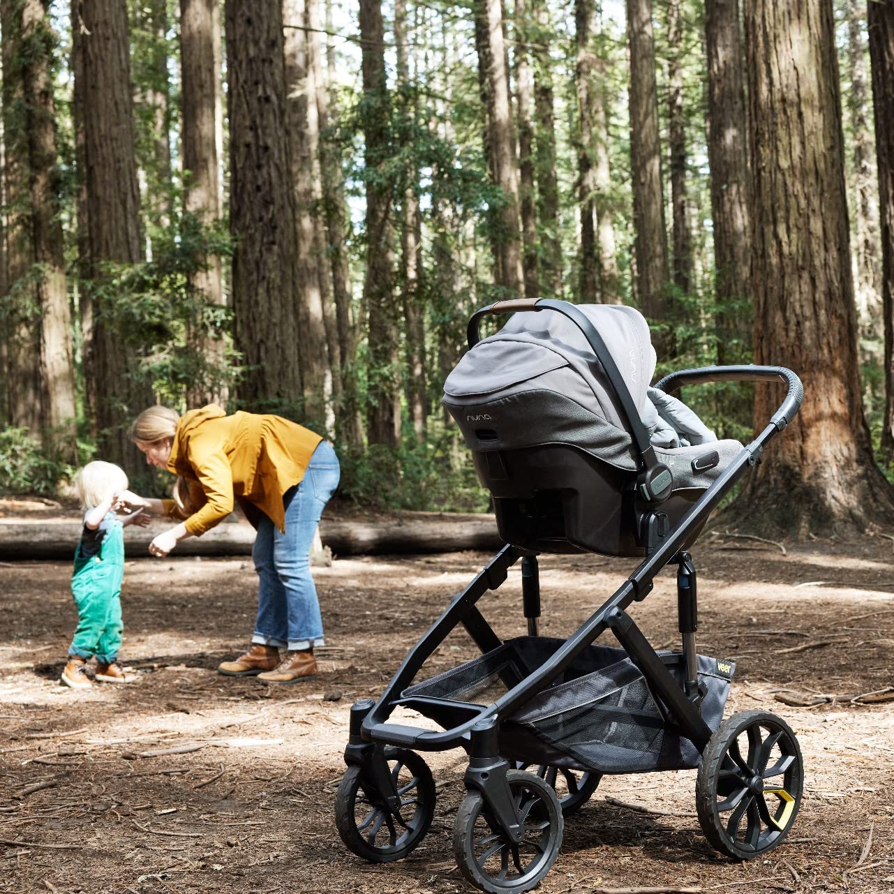 Veer Switchback &Roll Stroller Frame | 4 Wheel All-Terrain Stroller for Switchback Seat | Fits All Major Infant Car Seats (Adapters Sold Separate) | Shock Absorbing, Durable, Maneuverable, Collapsible