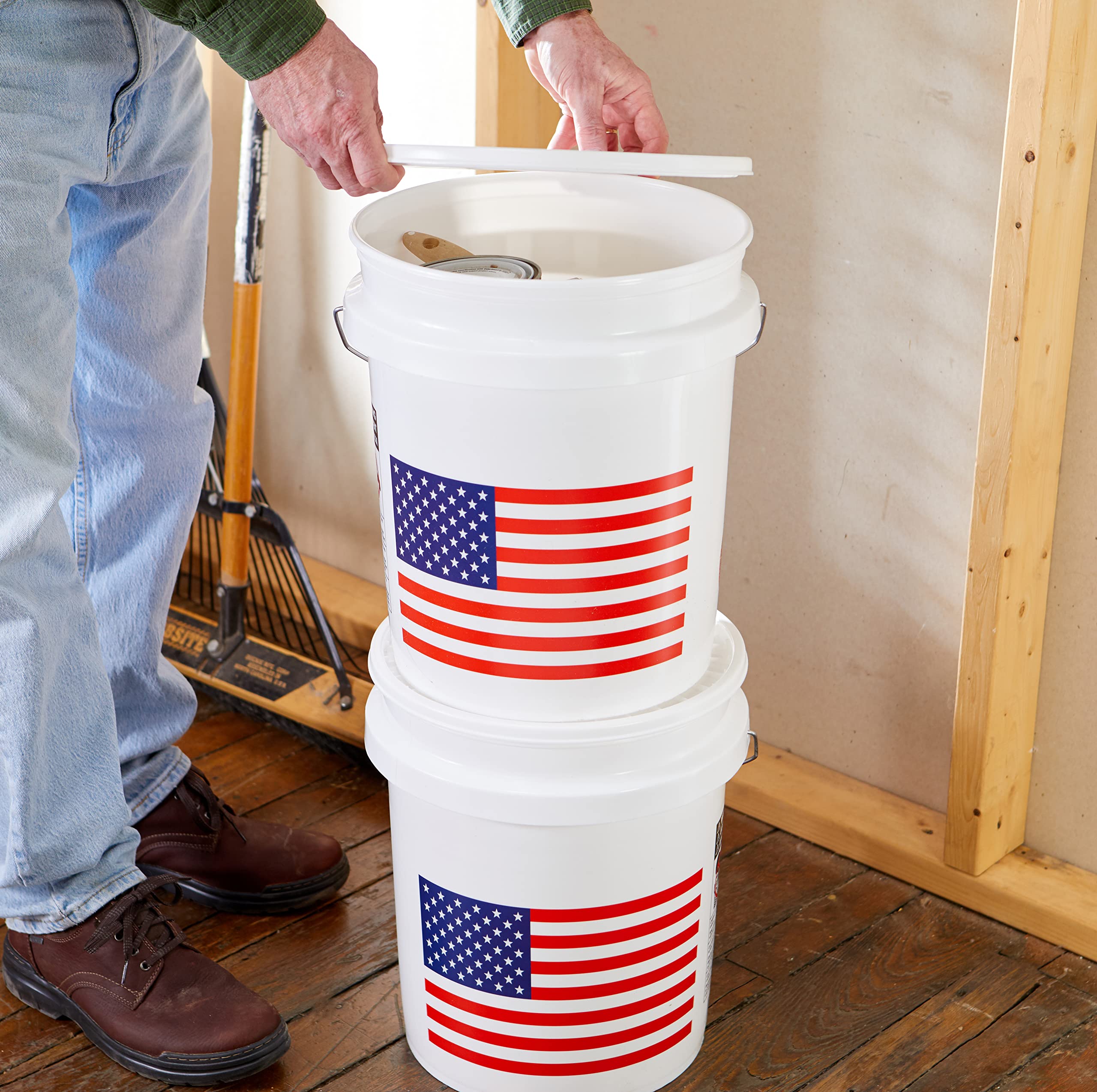 United Solutions 5 Gallon Bucket, Heavy Duty Plastic Bucket, Comfortable Handle, Perfect for on The Job, Home Improvement, or Household Cleaning, White with USA Flag, Pack of 2