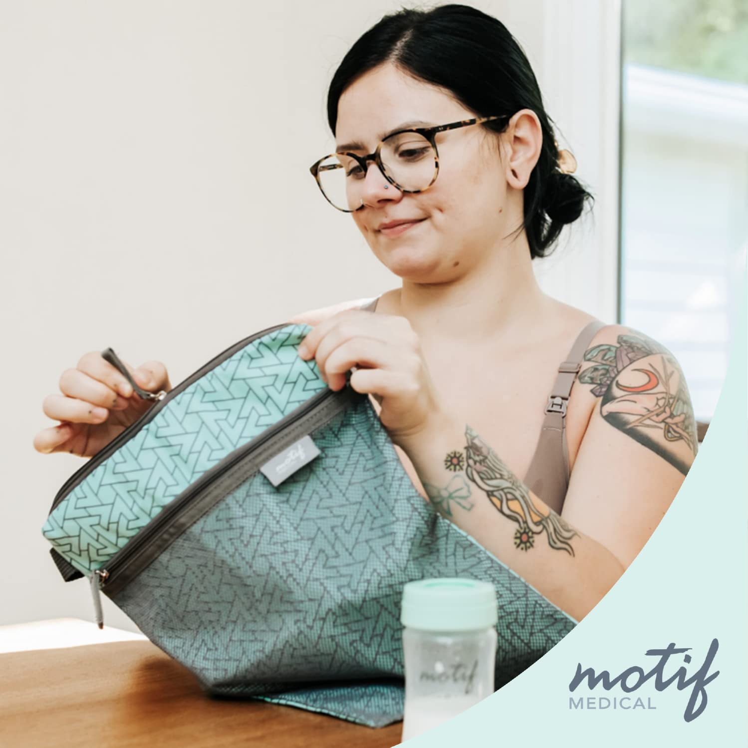 Motif Medical Wet Dry Bag - Perfect for Breast Pump Parts, Messy Baby Clothes, Wet Swimsuits