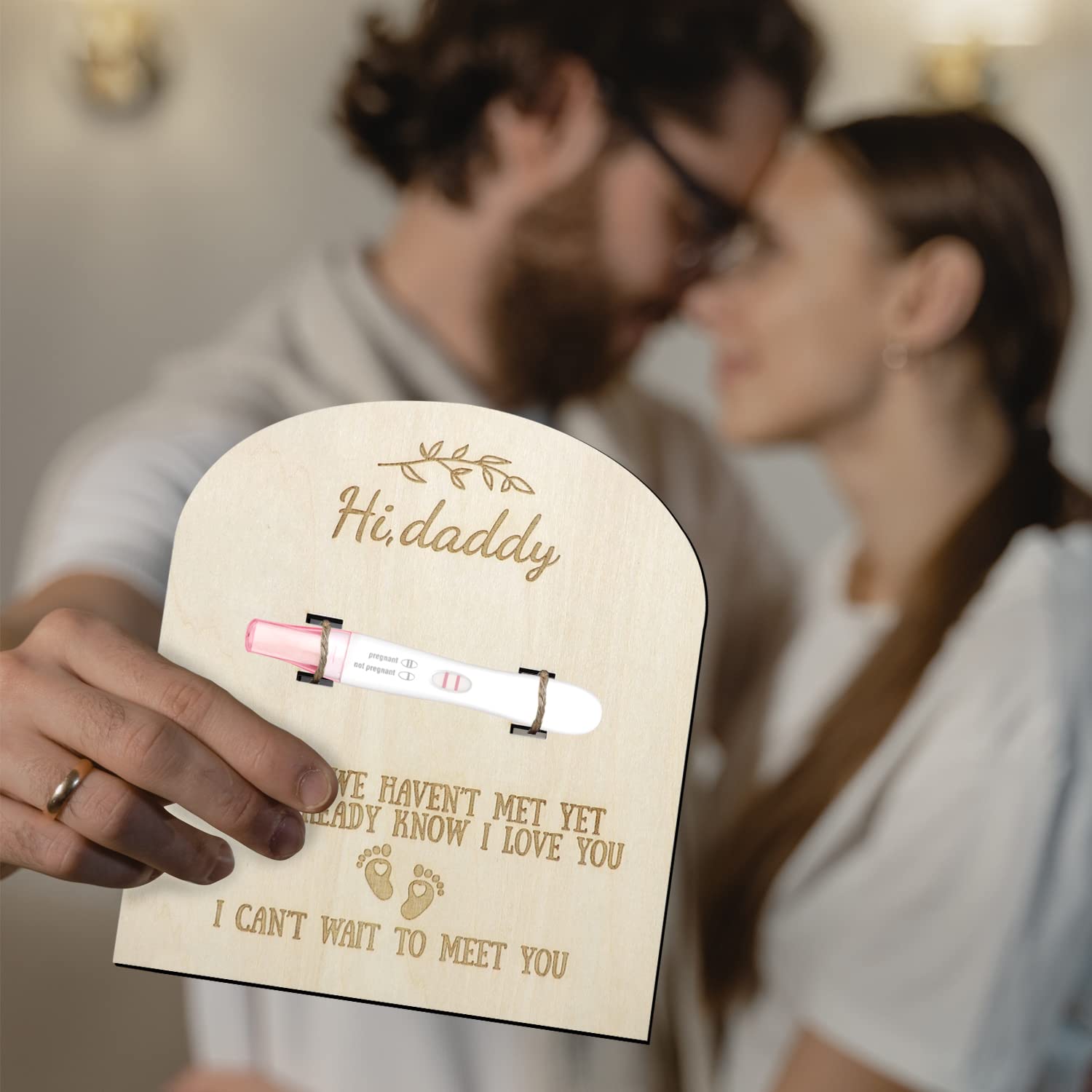 Pregnancy Announcement for Husband Pregnancy Test Keepsake Sign Wooden Plaque New Family Member Surprise Gift (Souvenir)