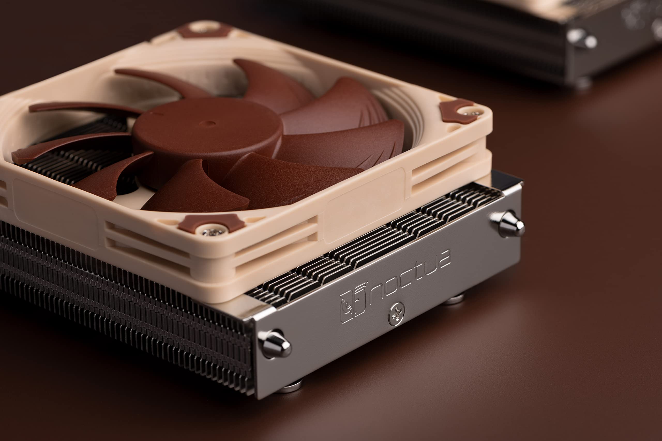 Noctua NH-L9a-AM5, Premium Low-Profile CPU Cooler for AMD AM5 (Brown)