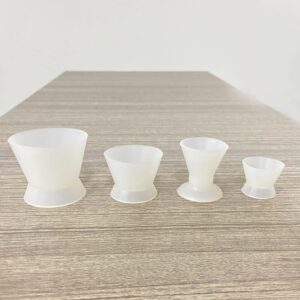 DenFactory 4pcs/Set Self-solidifying Cups Dental Lab Silicone Mixing Cup Rubber Mixing Bowl