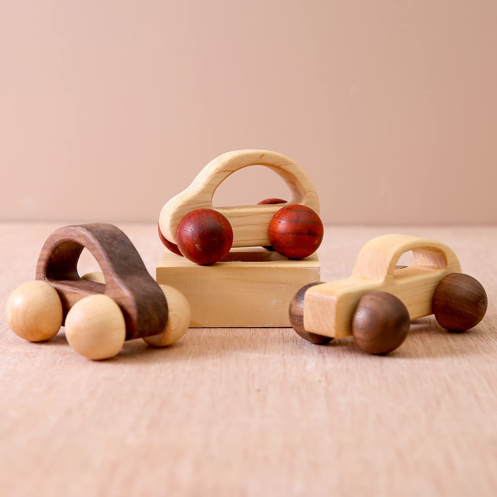 Wooden Rattle Toy Car Set 3PCS Baby Toy Skill Development Educational Toy Environmental Protection Toy Car - Walnut, Maple, Mahogany