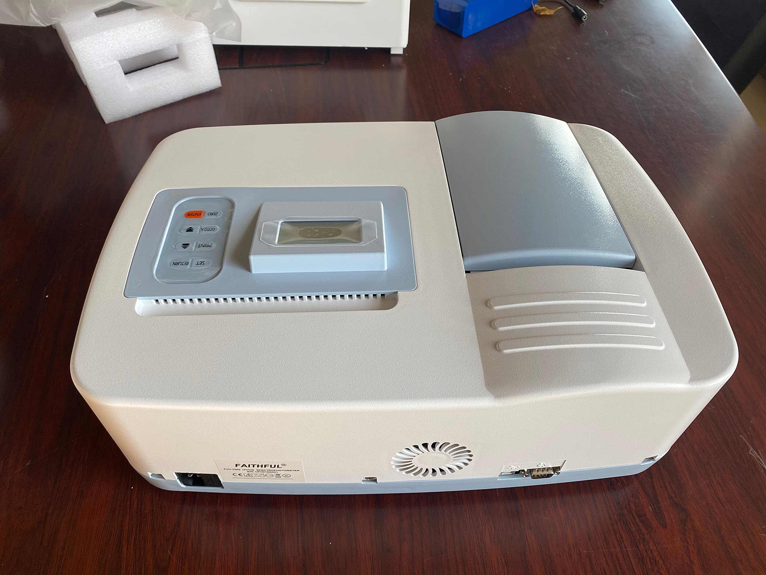 Laboratory 200-1020nm UV Spectrophotometer LCD Display Single Beam (200-1020nm)