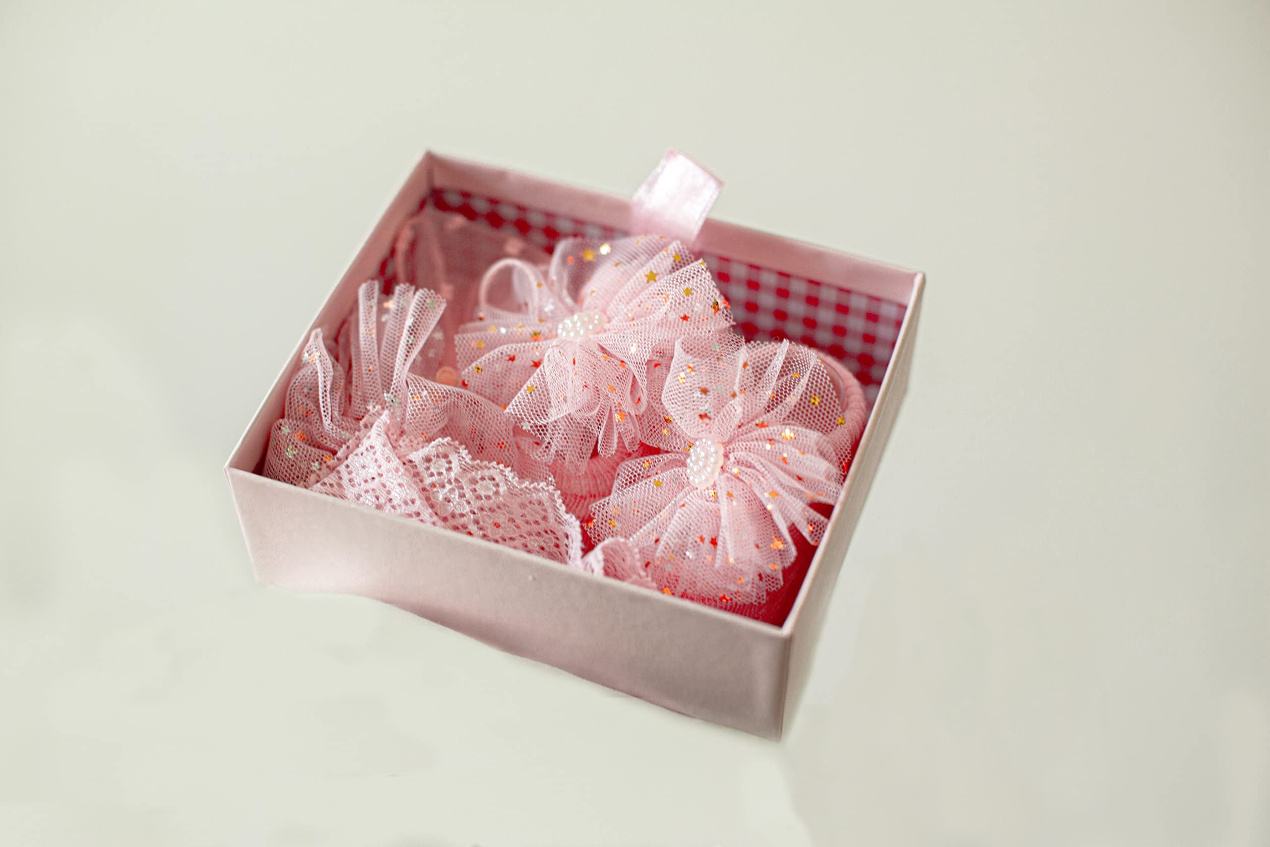 New Born Baby Girl Gift Set Kvan Baby Girl Gift Set Box in Pink.