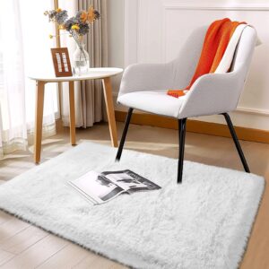 White Fluffy Rug for Bedroom White Fuzzy Rug Non-Slip Indoor Floor Carpet for Living Room Anti-Skid Rectangular Fuzzy Rug 2x3