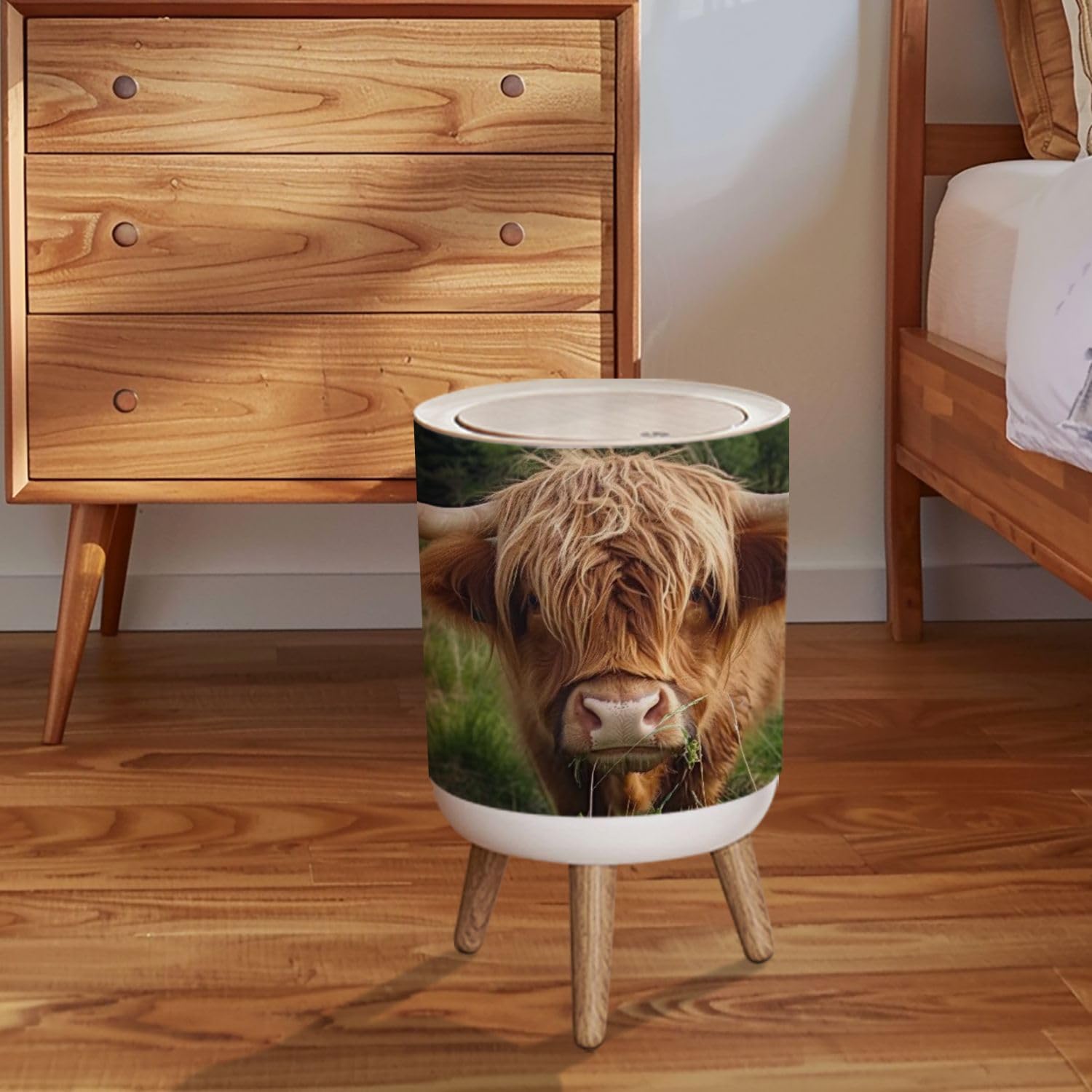 LGCZNWDFHTZ Small Trash Can with Lid for Bathroom Kitchen Office Funny Hairy Cow Highland Cattle Close up Garbage Bin Waste Basket Decorative 1.8 gallons, 14x9inch