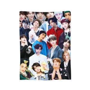 Blanket Stray Kids Hyunjin Ultra-Soft Micro Fleece Throw Blankets Beach Blankets Decoration Gift for Decor Home Sofa,Office,DormitoryBed car Camp Couch All Seasons