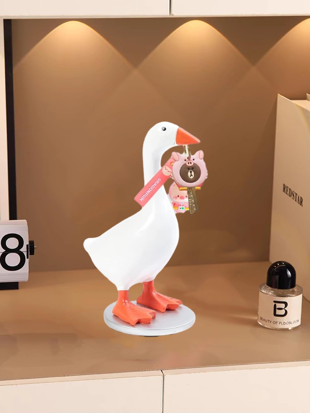 GJFASGF Magnetic Goose Key Holder, Cute Duck Statue Key Hanger, Kawaii Magnetic Silly Goose Figurines,Funny Office Desk Decor Bedroom Decorations Home Decor Aesthetic