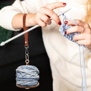 Portable Wrist Yarn Holder Yarn Spinner for Crocheting Wrist Yarn Ball Minder Stand with Leather Wristband Wooden Twirling Mechanism Spinning Needles for Knitting Crocheting