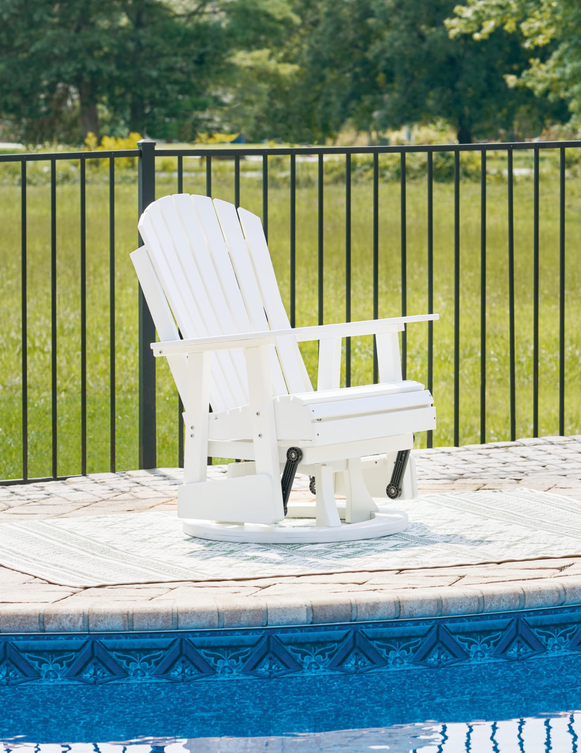 Signature Design by Ashley Hyland Wave Outdoor Swivel Glider Chair, 31" W x 30" D x 42" H, White