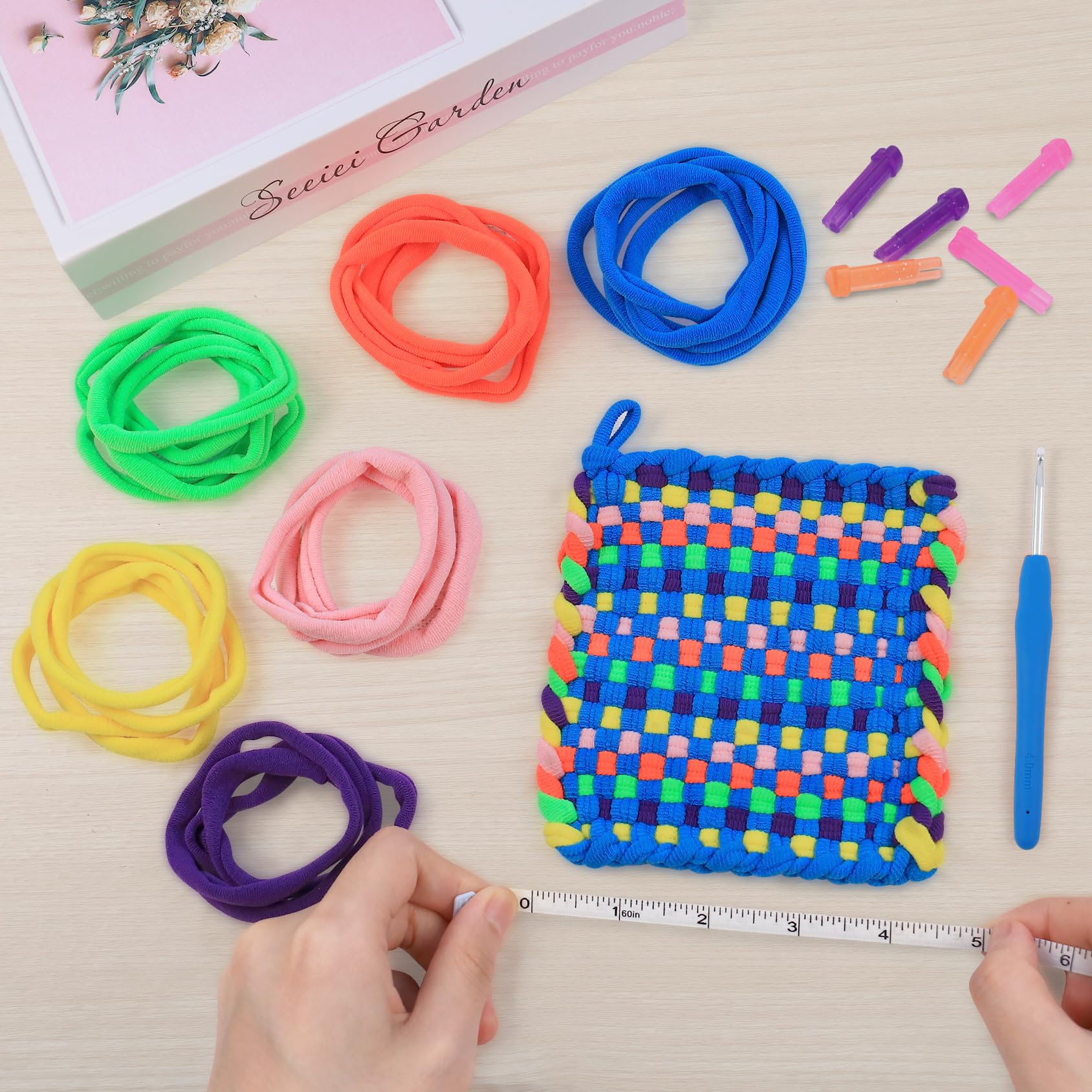 IQKidz Weaving Loom Kit Toys, DIY Arts and Crafts for Kids and Adults, Ideal Gifts for Girls Ages 5 6 7 8-12 13, Easy Potholder Loom Knitting Activity for Beginners, 224 Craft Loops