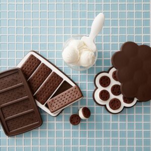 Chef'n Sweet Spot Ice Cream Sandwich Maker - Set of 2, Brown | Craft Homemade Ice Cream Sandwiches with Ease | Gift for Family Fun and Parties