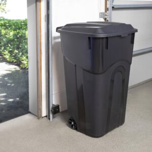 CJLXL 32 Gallon Wheeled Heavy Duty Plastic Garbage Can, Attached Lid, Black