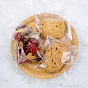 150 Pcs Self Sealing Cellophane Bags with 3 Sizes 3x4, 4x6, 6x9 inches. Cellophane Treat Bags Self Adhesive Cookie Bags, Sandwich Bags, Resealable Cellophane Bag for Packaging.