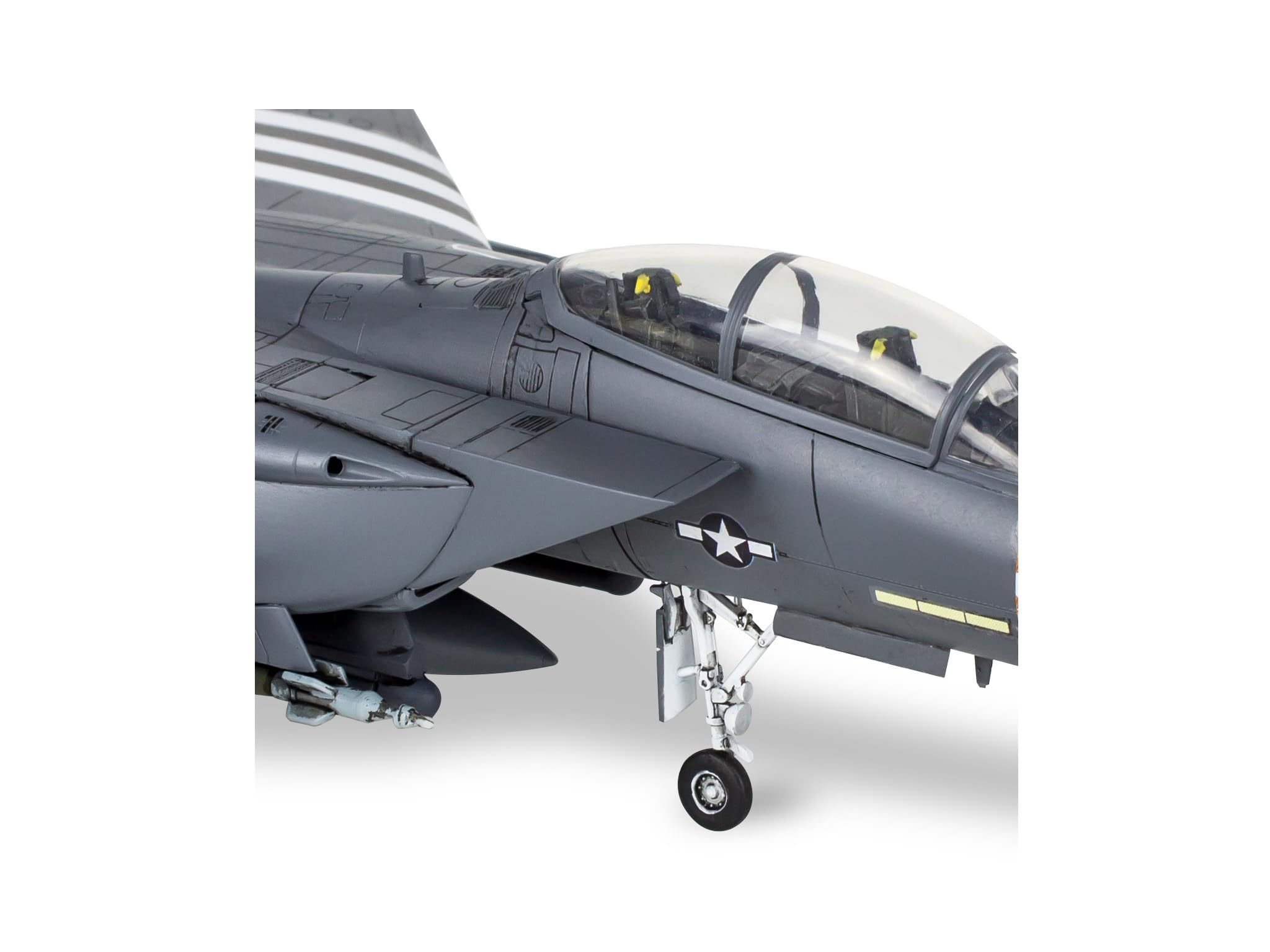 Revell Level 5 Model Kit Mcdonnell Douglas F-15E Strike Eagle Aircraft 1/72 Scale Model