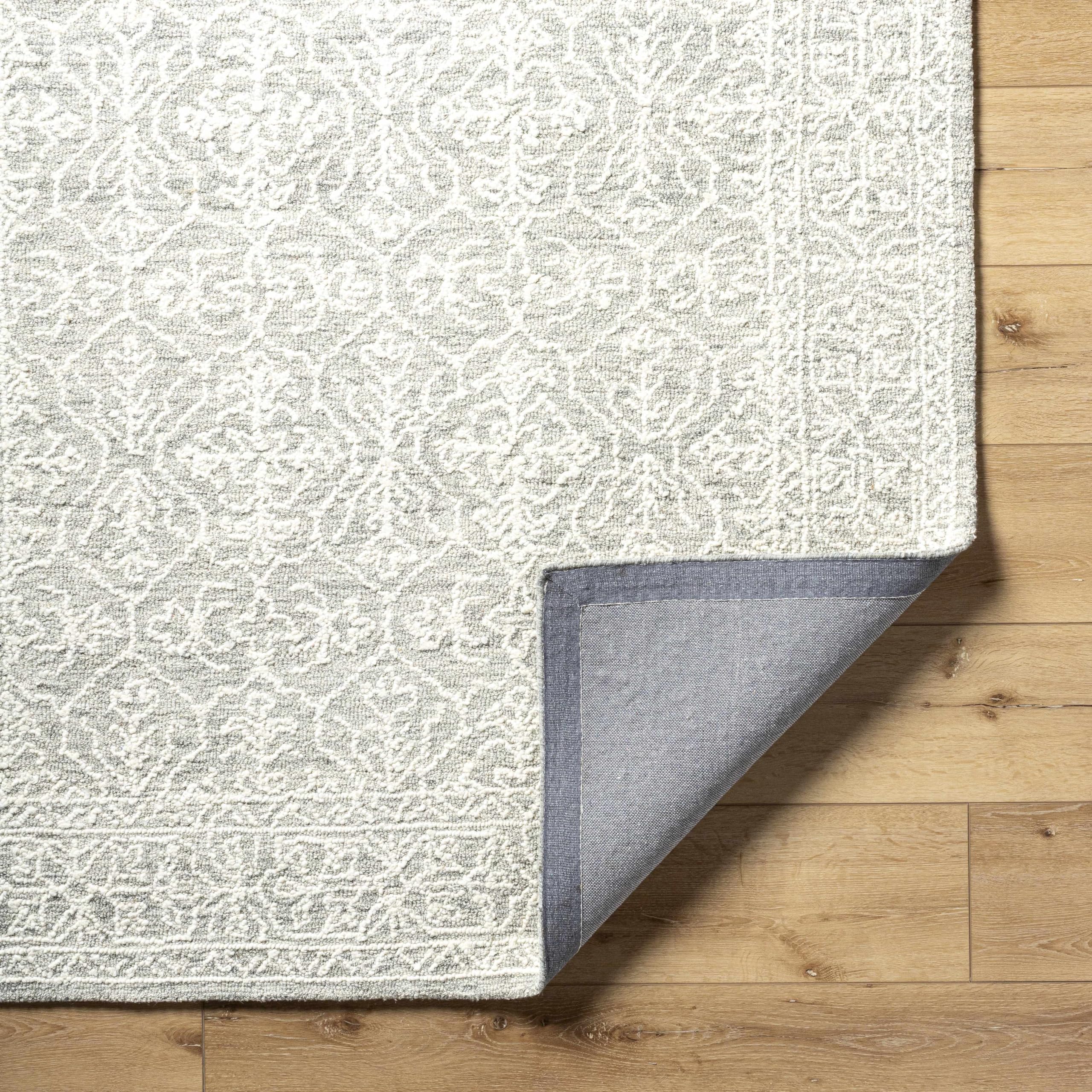 Hauteloom Yadid Wool Living Room, Bedroom Area Rug - Traditional - Light Silver, Off White, Silver Gray - 6' x 9'