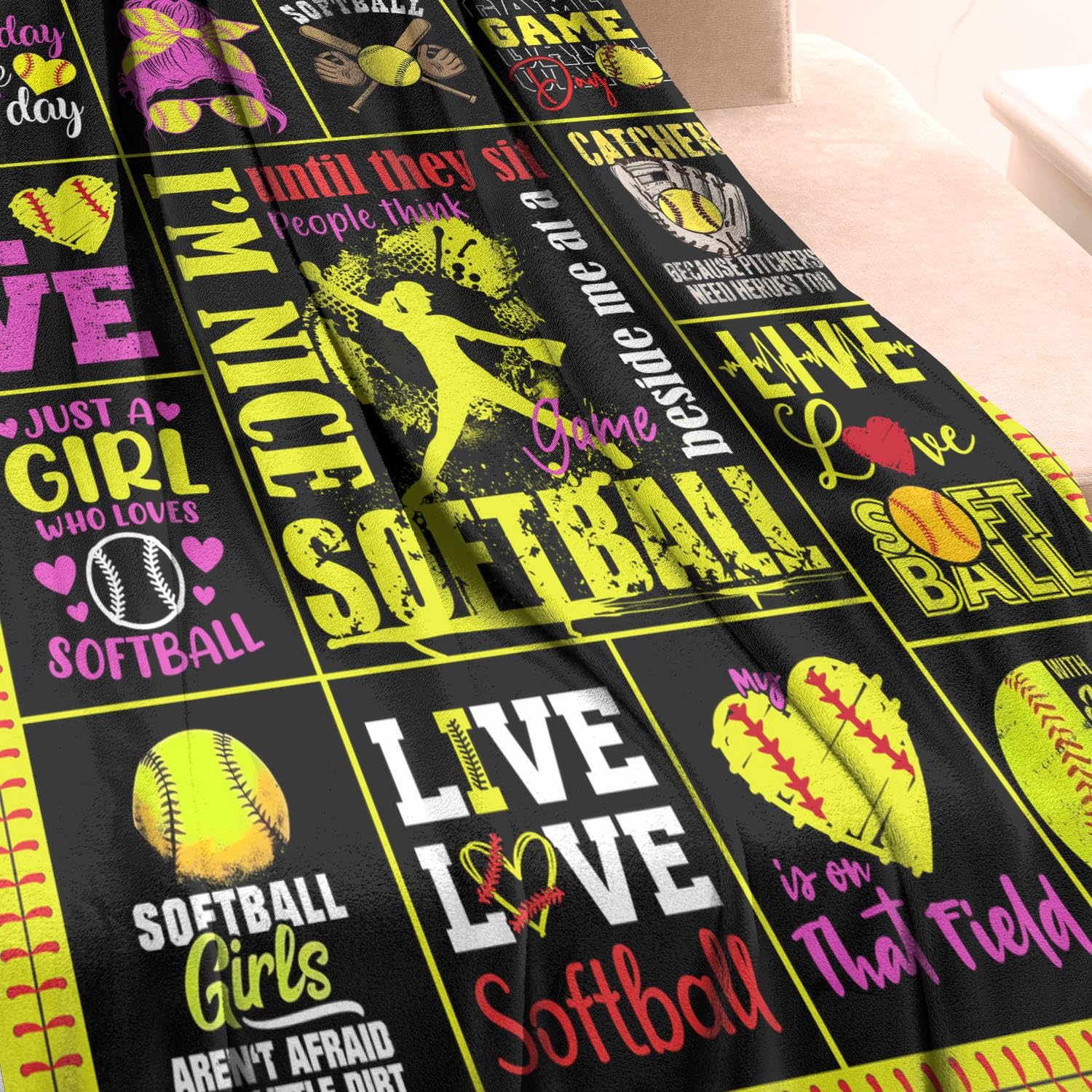 Raweeroner Softball Gifts,Softball Blanket,Gifts for Softball Players,Softball Blanket Gifts for Girls,Softball Room Decor,Softball Decor for Girls Bedroom