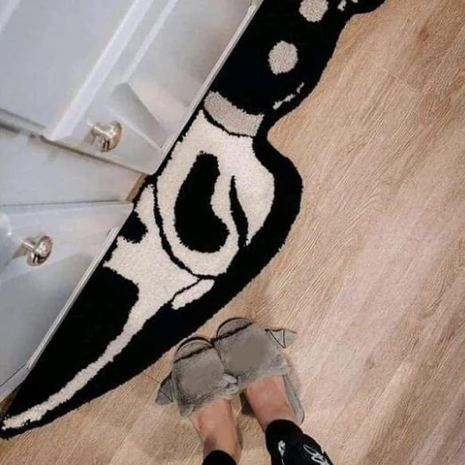 Scream Knife Rug, Skull Knife Carpet Horror Wear Resistant Creative Knife Design for Sofa Bedside Floor Mat Area Home Welcome Decor (88.9CM)