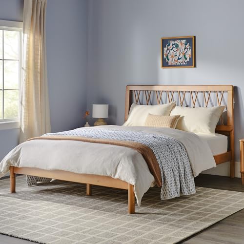 Walker Edison Queen Transitional Geometric X Pattern Headboard Solid Wood Bed, Queen Size, Caramel