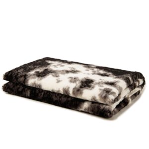 MustMat Faux Cowhide Rug Cow Print Rug Western Cowhide Area Rugs for Living Room (Black and White, 2.6ft x 4.1ft)