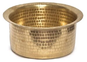 jewellary hub traditional indian pure brass tope | hammered patila | heavy round tapeli | peetal bhagona cookware utensils with lid (patila, 02 liter)