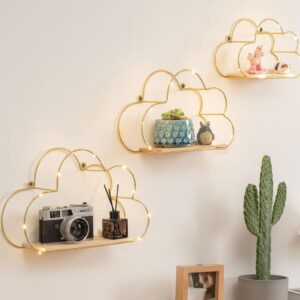 Niemro - Golden Cloud Shape Floating Shelves with LED Lights Wall Decor,Gold Metal Wire and Wood Base Wall Mounted Shelf Decorations for Home Bedroom Living Room - Set of 3