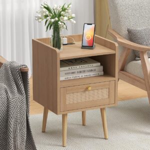 MECHYIN Night Stand Set of 2, Bedside Tables with Charging Station, Rattan End Tables, Boho Bed Side Tables, Wood Nightstands Set of 2 for Farmhouse Bedroom Living Room Dorm Sofa Couch Office Corner