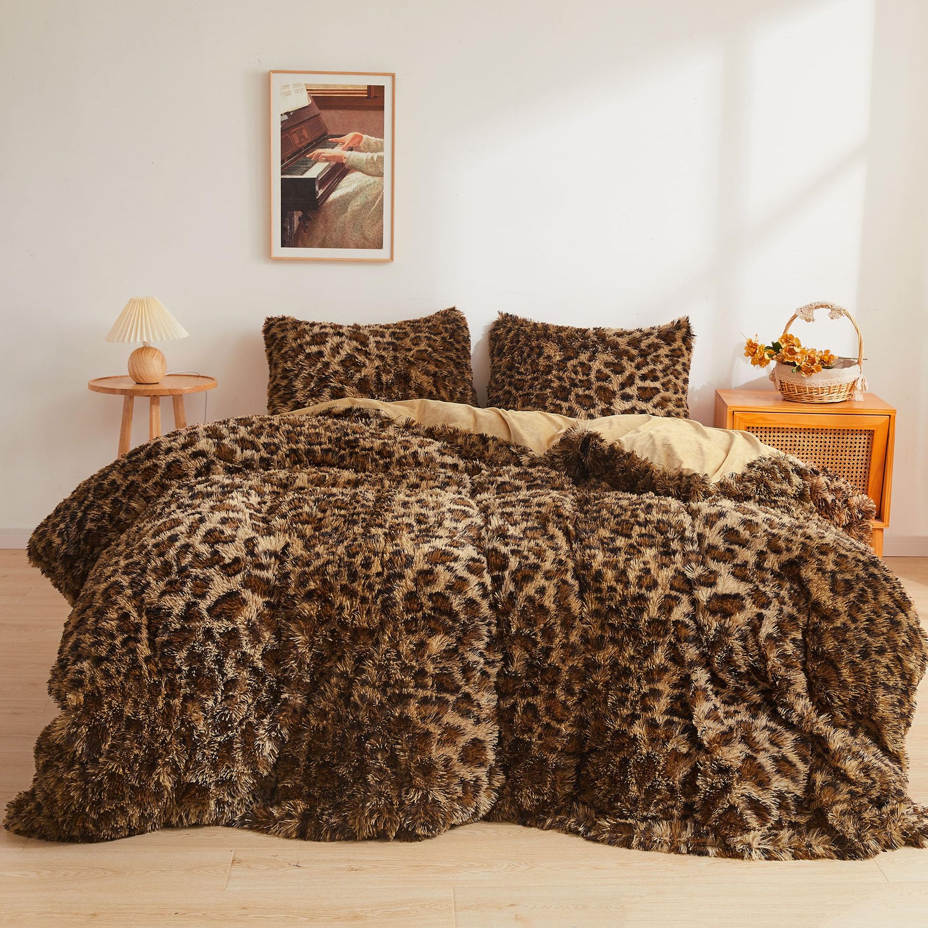 XeGe Cheetah Print Fluffy Faux Fur Duvet Cover Set, 3 Pieces Soft Plush Shaggy Fuzzy Bedding Set(1 Faux Fur Leopard Print Comforter Cover + 2 Furry Pillowcases), Zipper Closure(Queen, Brown)