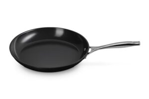 le creuset essential non-stick ceramic shallow frying pan, 12"