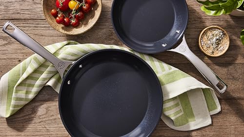 Le Creuset Essential Non-stick Ceramic Shallow Frying Pan, 12"