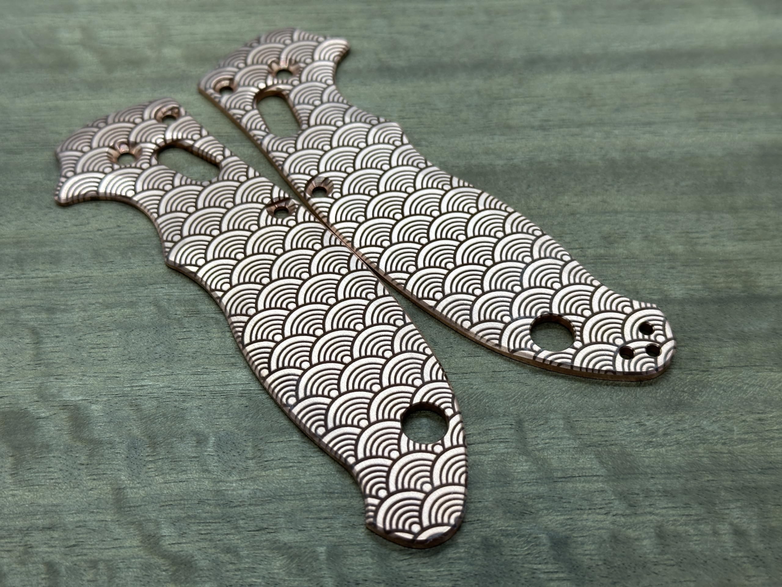 SEIGAIHA Copper scales for Spyderco MANIX 2