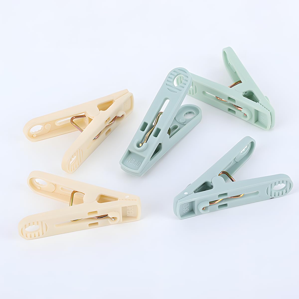 WaWacomp 20pack Clothes pins which are Plastic clothespins in Blue Color, Used to Clip Socks, Clothes, Towels, Duvet Covers Clothing pins.