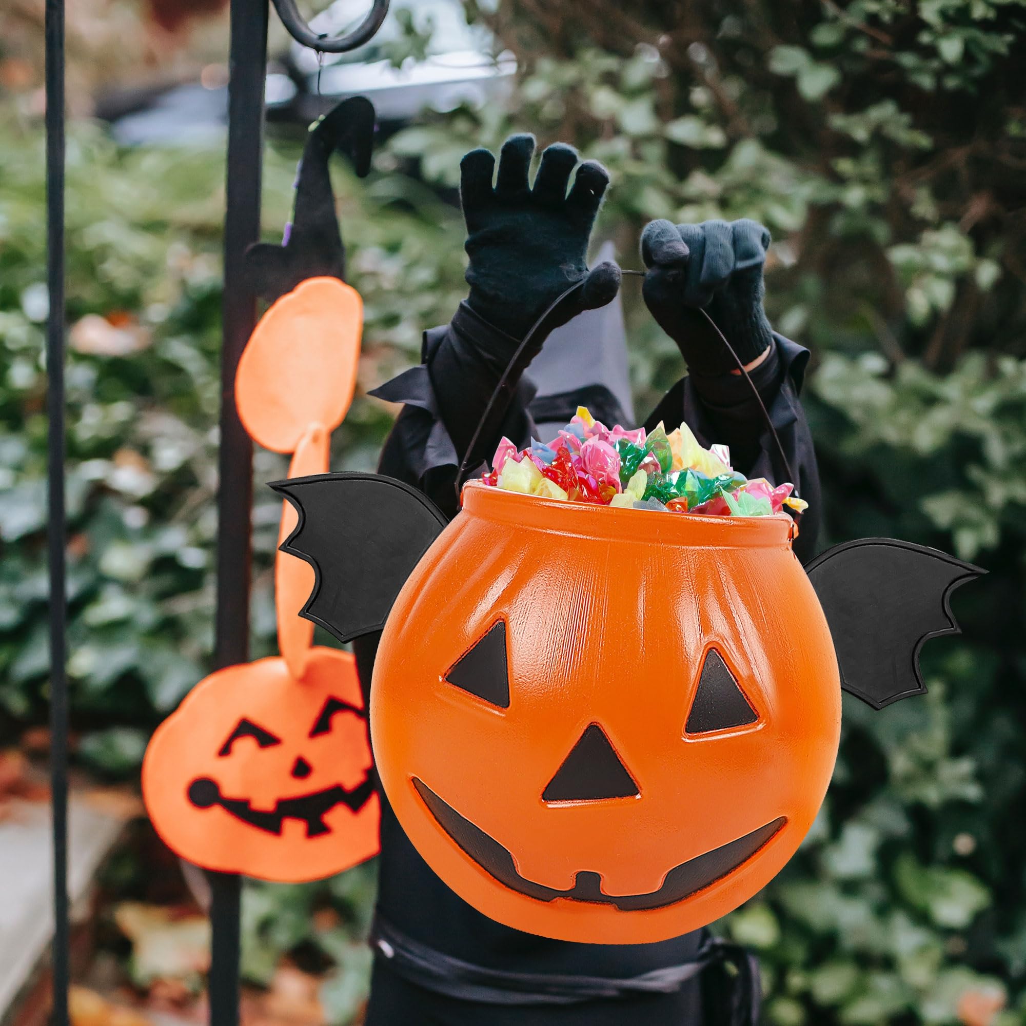 Zcaukya Halloween Pumpkin Candy Bucket, 8.3" Jack-O-Lantern Round Pail with Bat Wings, Plastic Orange Goodies Holders for Kids Trick-Or-Treat Halloween Party Supply