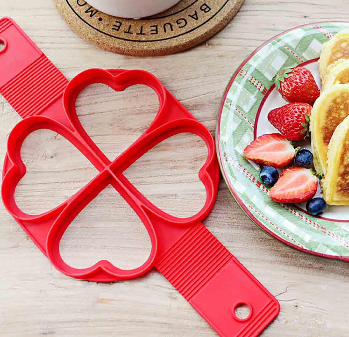 Flip N Cook Silicone Pancake Mold, Flip and Cook Pancake Maker, Flip and Cook Silicone Pancake Maker, Flip'n'cook Silicone Pancake Mold. (2pcs-round+heart)