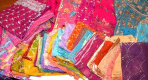 8"x8" lot 100% pure silk print vintage sari fabric, remnants, scrap bundle, precut fabric, multicolored squares for craft patchwork (10 qty, multicolored)