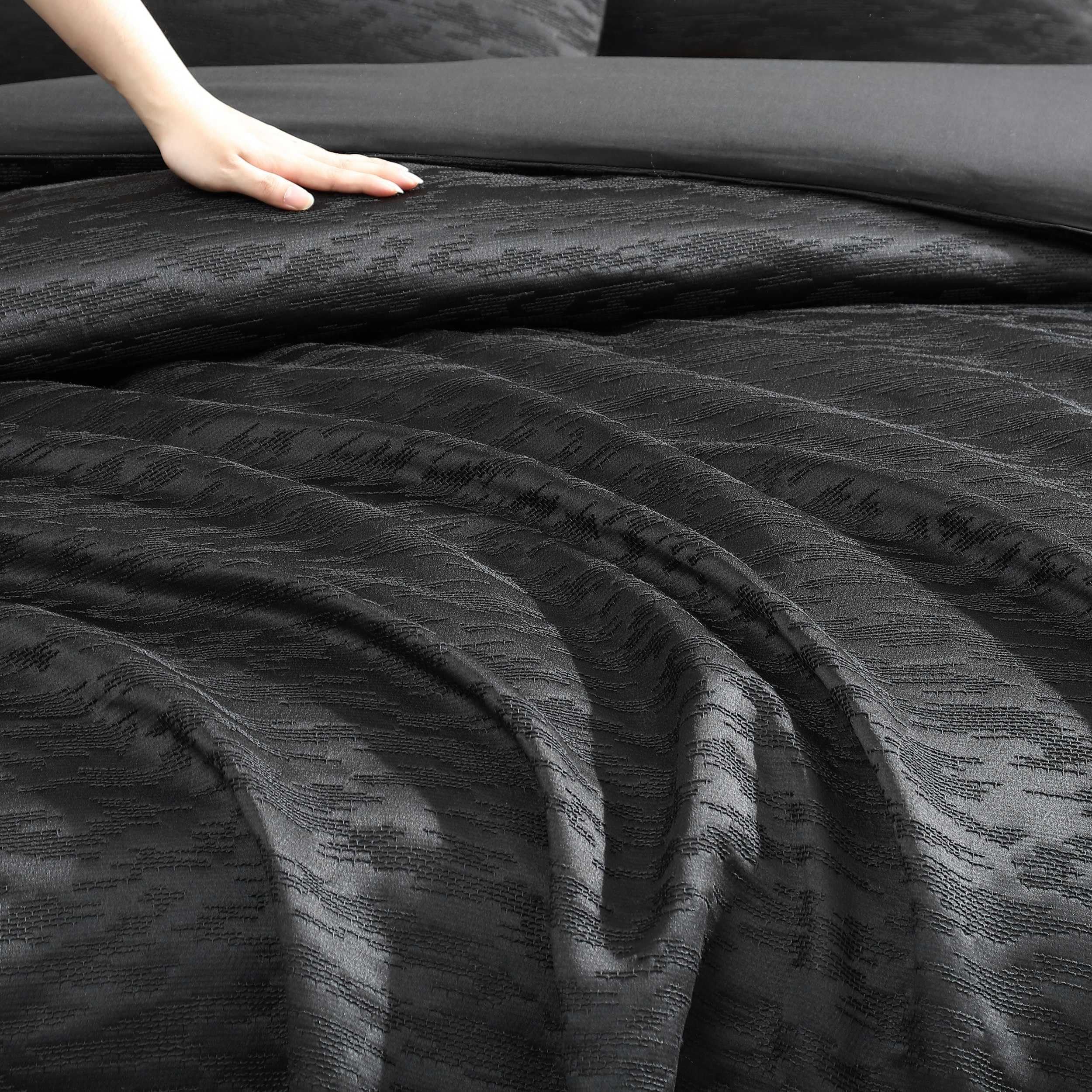 Vera Wang - King Duvet Cover Set, Luxury Textured Weave Bedding with Matching Shams, Ideal for All Seasons, Oeko-Tex Certified (Illusion Black, King)