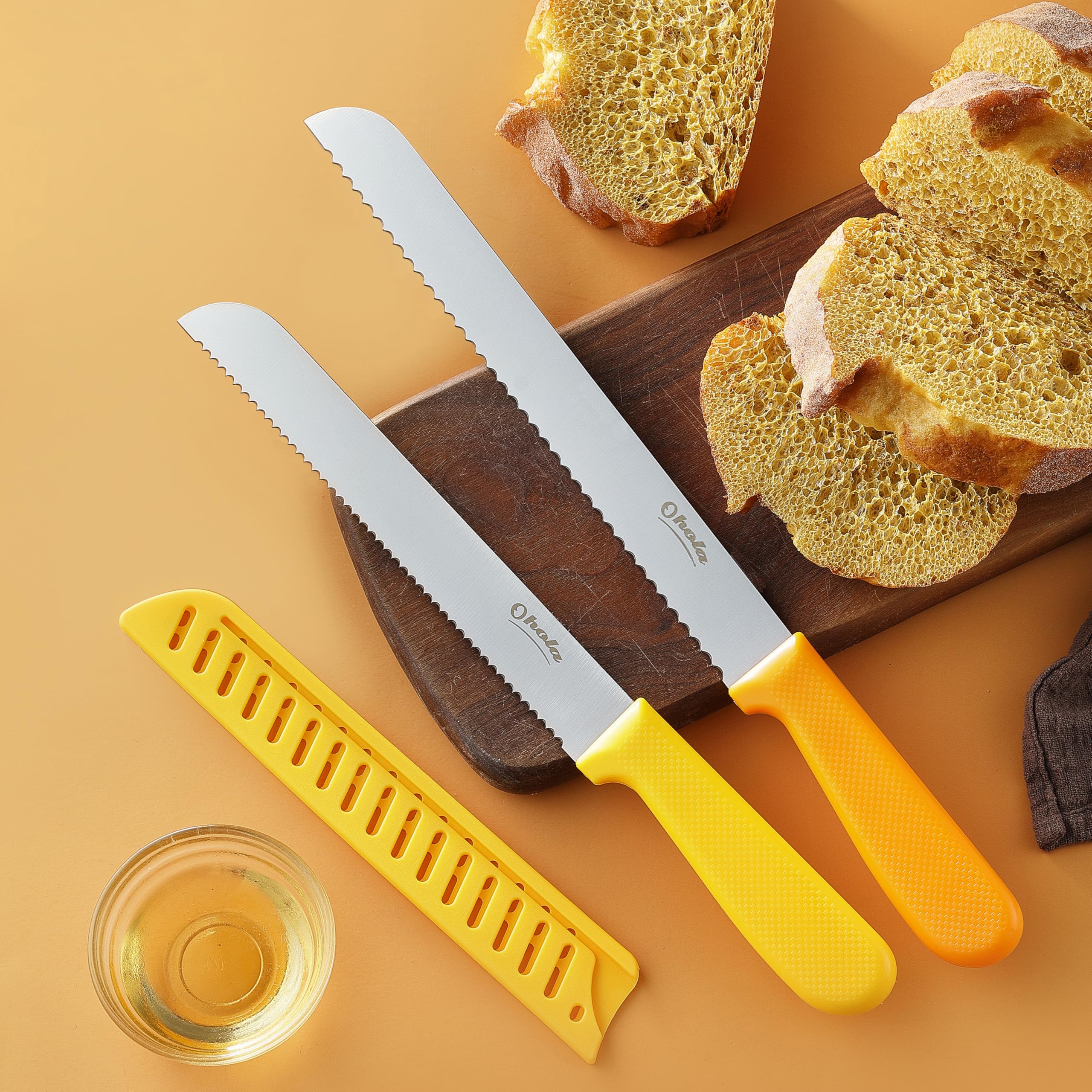 2PCS Bread Knives, Ohola 9 inch Orange Handle Bread Knife & 8 inch Yellow Handle Bread Knife, Serrated Bread Knife Cutter for Slicing Homemade Bread, Bagels, Cake (Matched Knife Sheath Included)