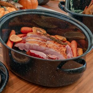 Granite Ware 19 inch oval roaster with Lid, Oval Rack included (Speckled Black) - design to accommodate up to 20 lb poultry/roast. Resists up to 932°F