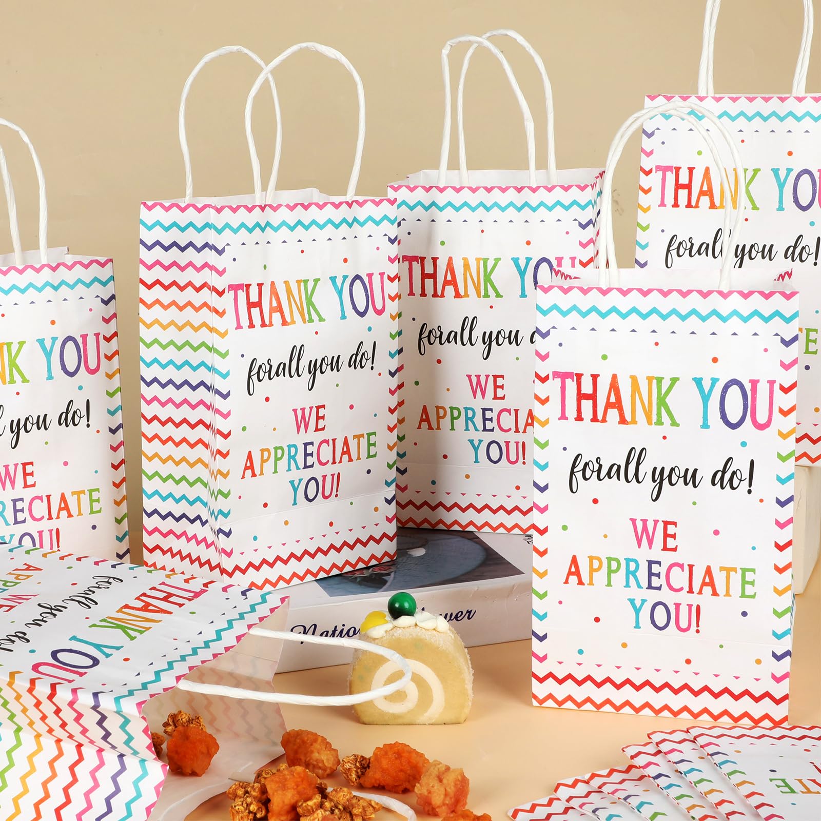 CHUNNIN 12 Pcs We Appreciate You Paper Gift Bags Thank You for All You Do Goodie Bag Be Thankful to Teacher Doctor Staff Treat Bag Decoration for Thank You Party Favors Congratulations Supplies